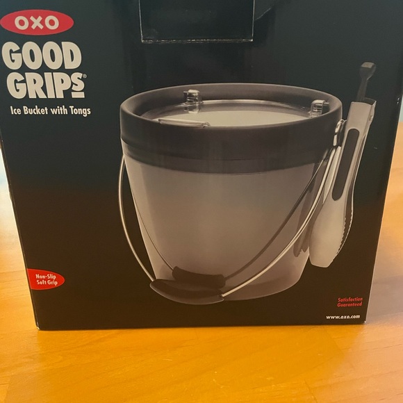 Ice bucket, 4 quarts, great condition. - Picture 10 of 10